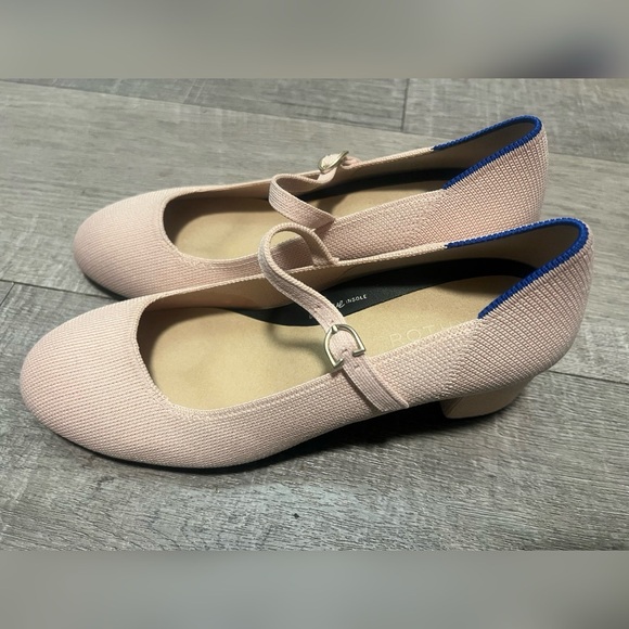 Rothy's Shoes - Rothy's The Mary Jane Heel in Ballerina Pink $189 NEW
Size 8